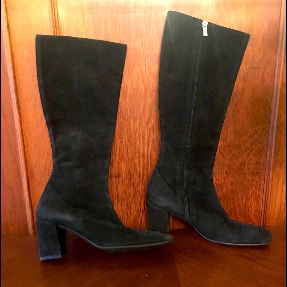 SOLD…..:   ITALIAN SUEDE VINTAGE BOOT